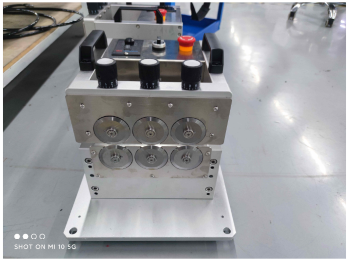 自動散裝Y電容成型剪腳機產品介紹