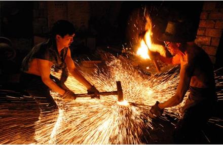 鍛造.jpg 鍛造.jpg