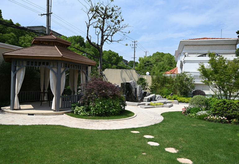 佛山陽臺花園設(shè)計效果圖 上海嶼汀景觀設(shè)計供應(yīng);