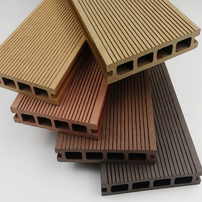 PVC木塑共擠壓花一步法擠出生產線