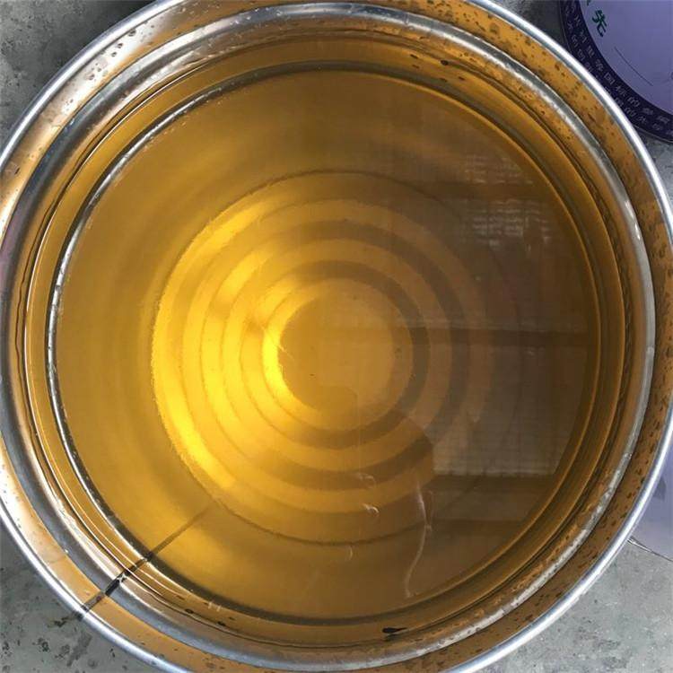 但是随着20世纪中叶各种胶粘理论的相继提出,以及胶粘剂化学,胶粘剂流