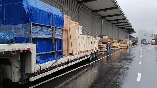 浙江玻璃基板恒温气垫车运输公司哪家有优势 客户至上 上海博霆供应链管理供应