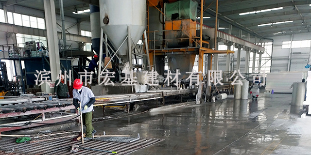 云南免拆复合外模板设备安装 滨州市宏基建材供应