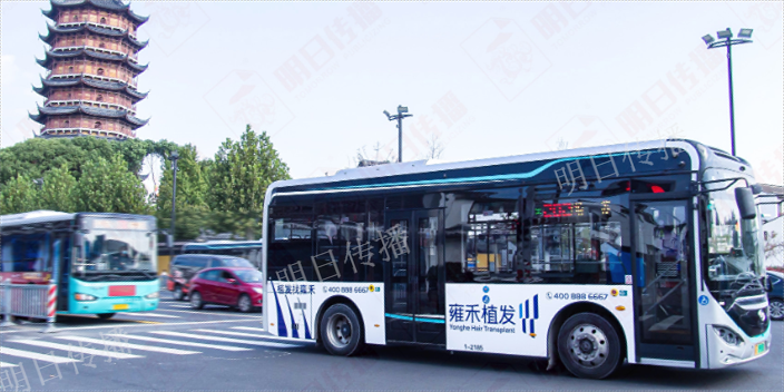 苏州古城区特色巴士车身广告效果