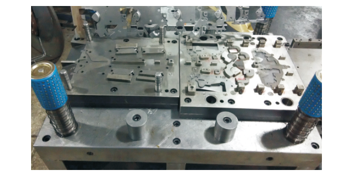 內蒙古電動機碳刷盒模具工作原理,模具