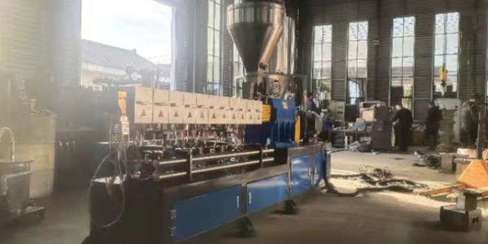 南京填充改性双螺杆挤出机哪个厂家靠谱 欢迎来电 南京银丰橡塑机械供应;