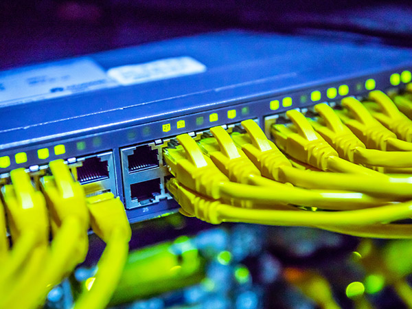 接入交換機有什么作用？