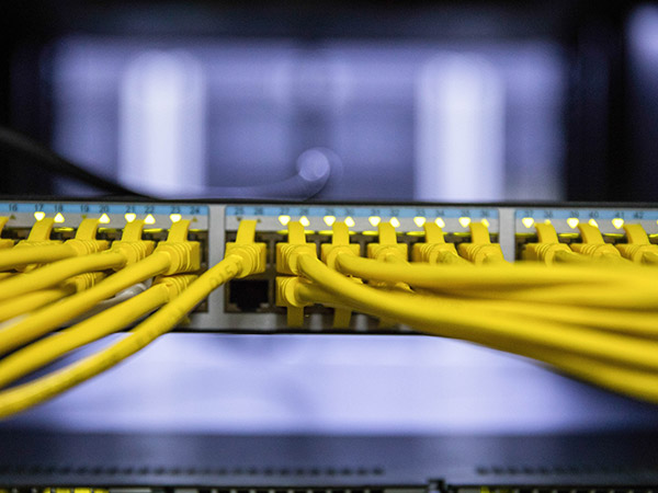 POE交換機和普通交換機有哪些區別？