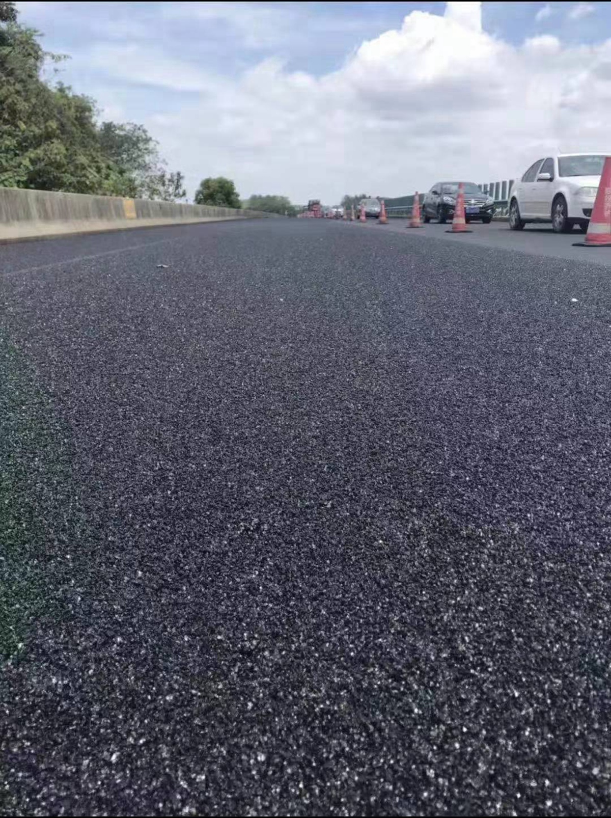 抗车辙剂厂家-高粘剂价格-抗剥落剂批发-常州利尔德通新材料科技有限