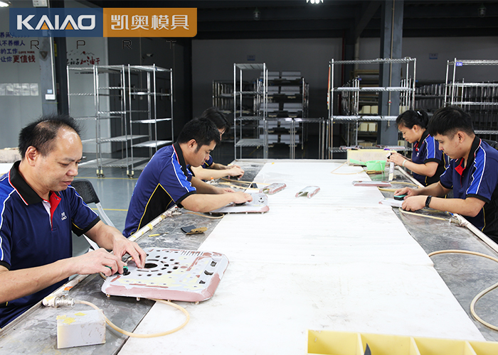 手板样件中的手工打磨工艺分几道？ 深圳市凯奥模具供应