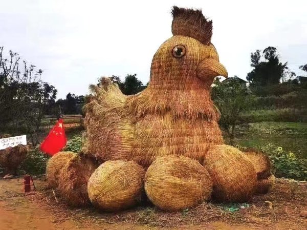 稻草雕塑-大型雞雕塑