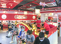 生意火爆天天排队
