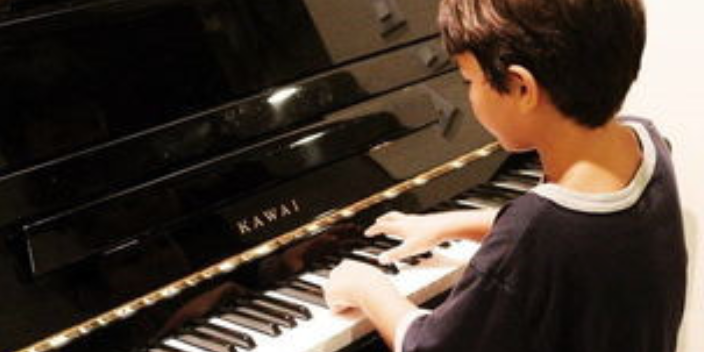 金华专业老师钢琴陪练不同于小叶子智能陪练模式