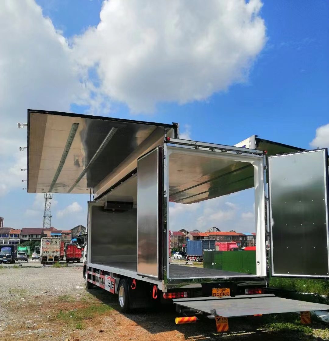 9.6M多開門氣墊車運輸