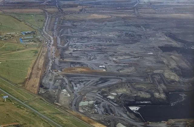 为什么无轨胶轮车能提高煤矿生产手艺？