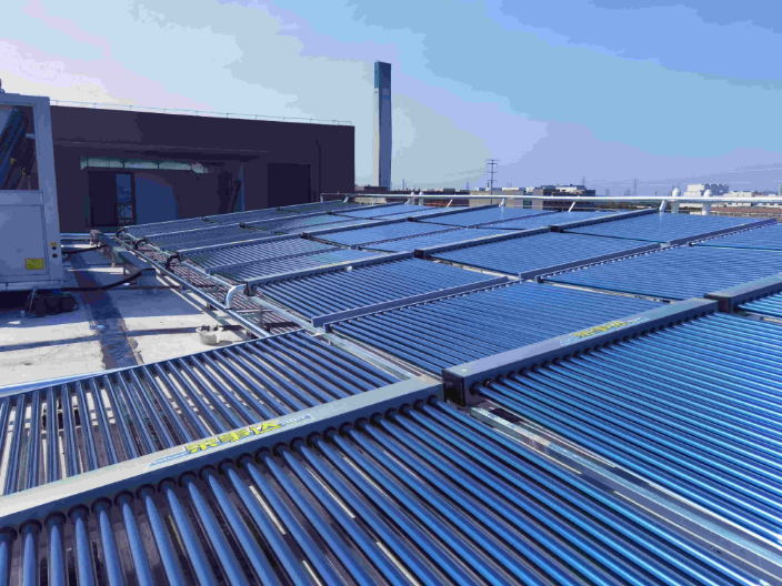 苏州平板太阳能水箱 昆山祥瑞机电设备工程供应