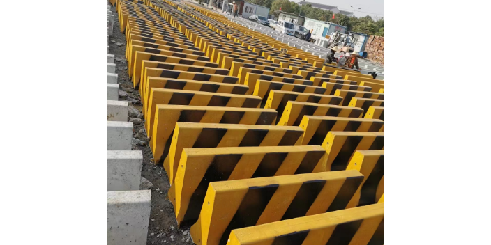 湖州護欄水泥隔離墩制品廠 歡迎來電 上海震通市政工程供應