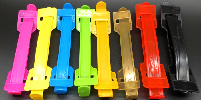 河南玩具彩盒塑料提手厂家直销 诚信为本 深圳市国通塑胶五金制品供应;
