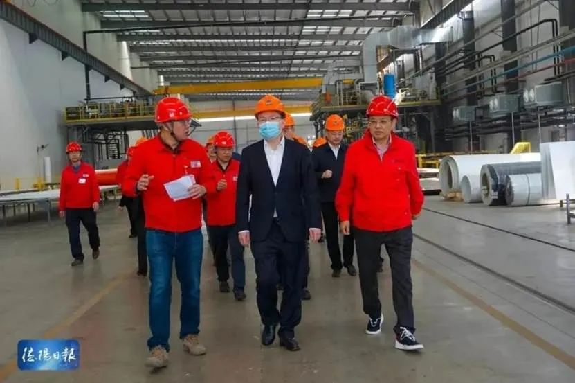 新疆自治區黨委書記馬興瑞帶隊出訪中亞三國，推進絲路商貿與物流合作。