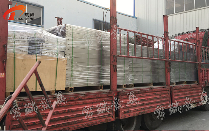 槽式桥架 (2).jpg 槽式桥架 (2).jpg