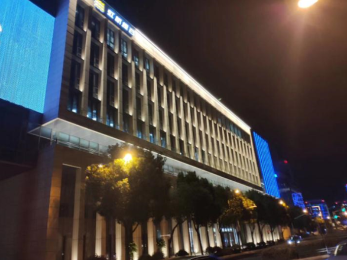 江苏市政设施夜景照明效果 上海艾徽光电科技供应