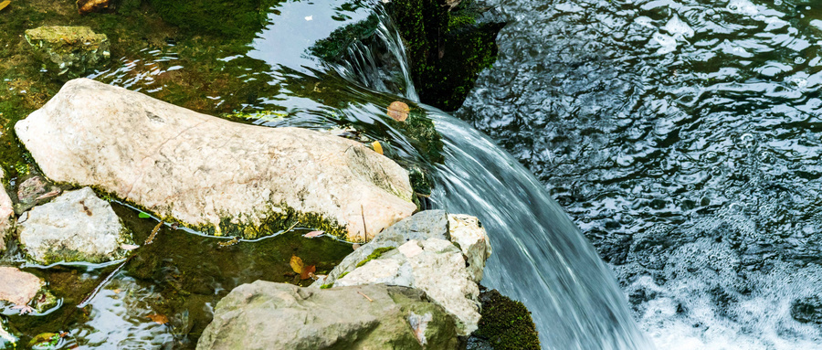 取泉水.jpg 取泉水.jpg