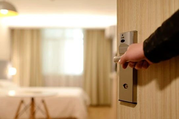 溫暖，集中隔離點(diǎn)的日與夜