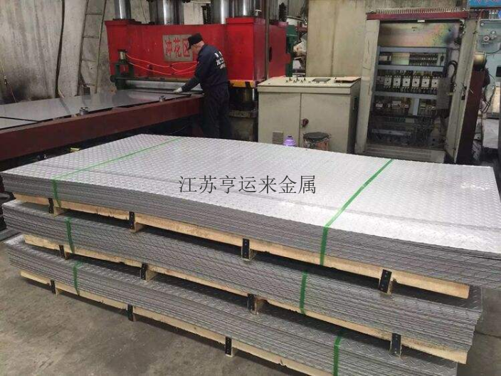 重慶東方特鋼不銹鋼花紋板多少錢,不銹鋼花紋板