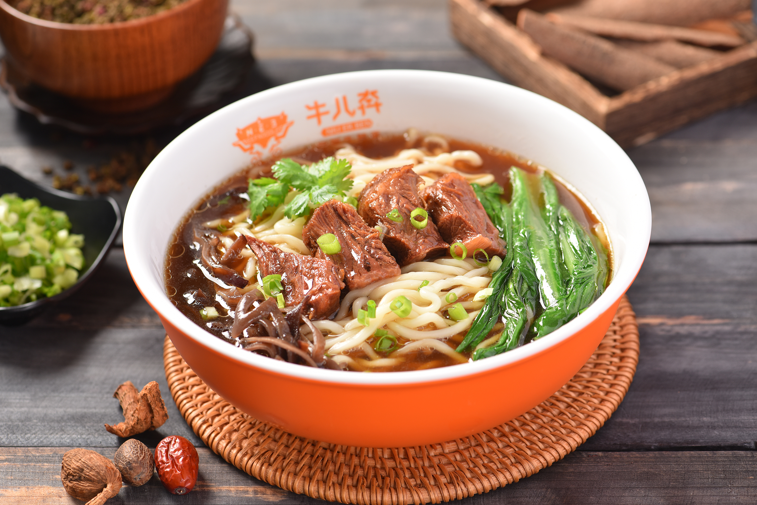 牛儿奔新派牛腩面