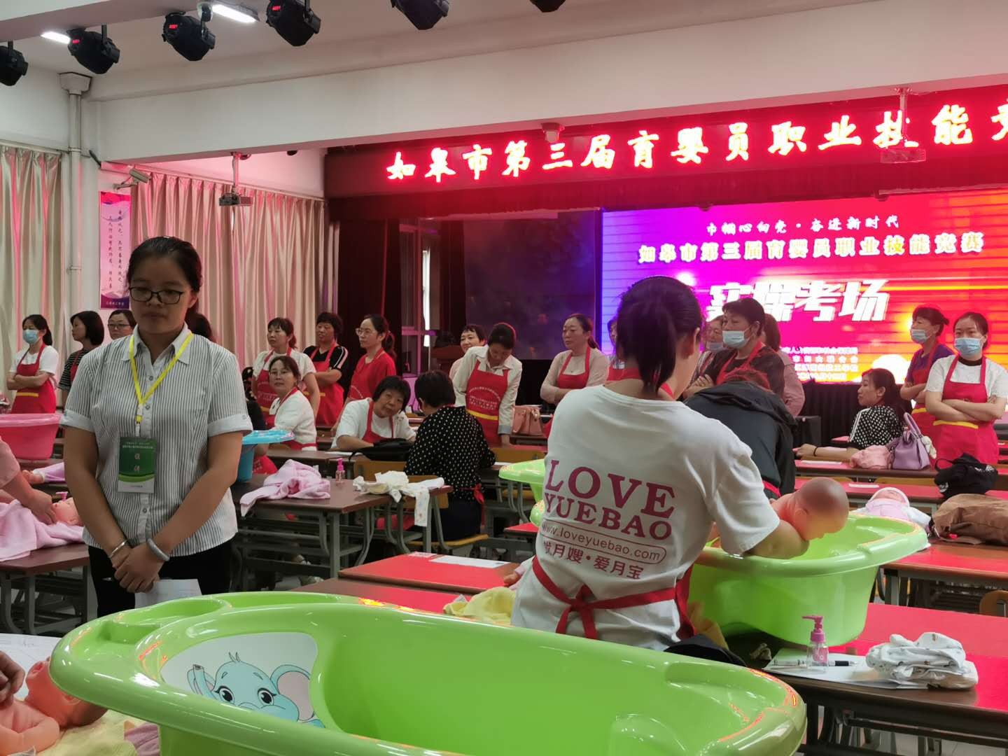 城市生活中的温暖触点：社区便民服务在行动