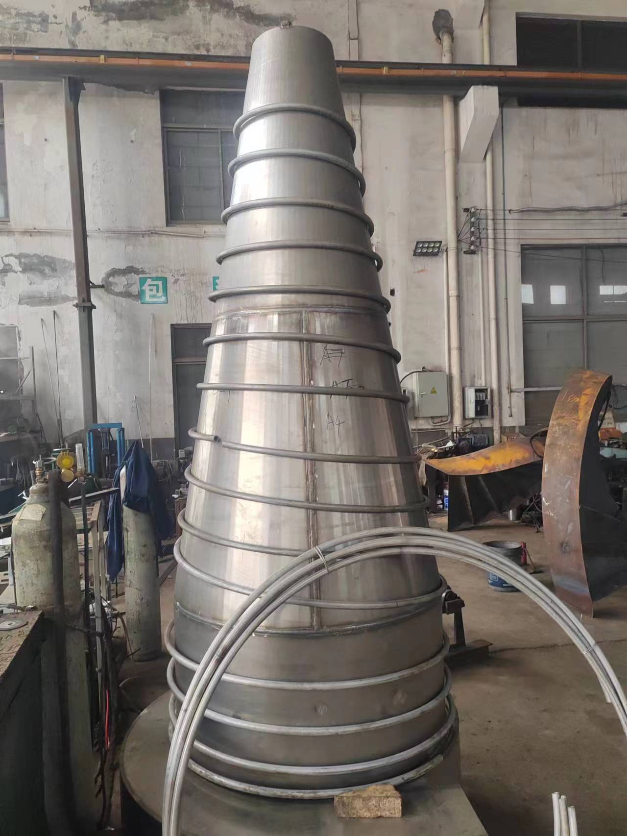 供園林藝術(shù)不銹鋼造型彎管...