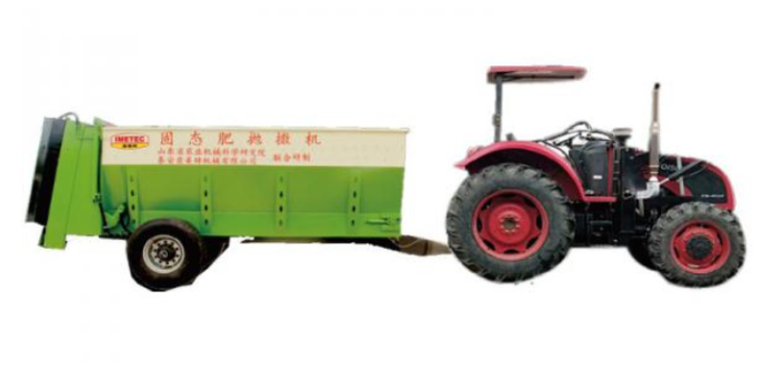 新疆固态肥抛撒车哪里有,固态肥抛撒车