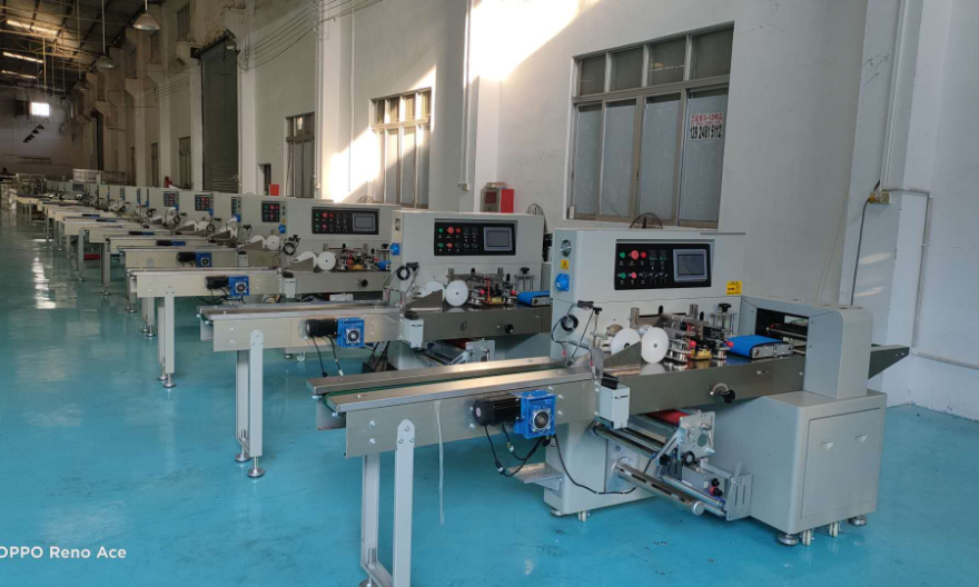 東莞電子產(chǎn)品枕式包裝機(jī)廠家直銷 廣東新智元機(jī)械設(shè)備供應(yīng)
