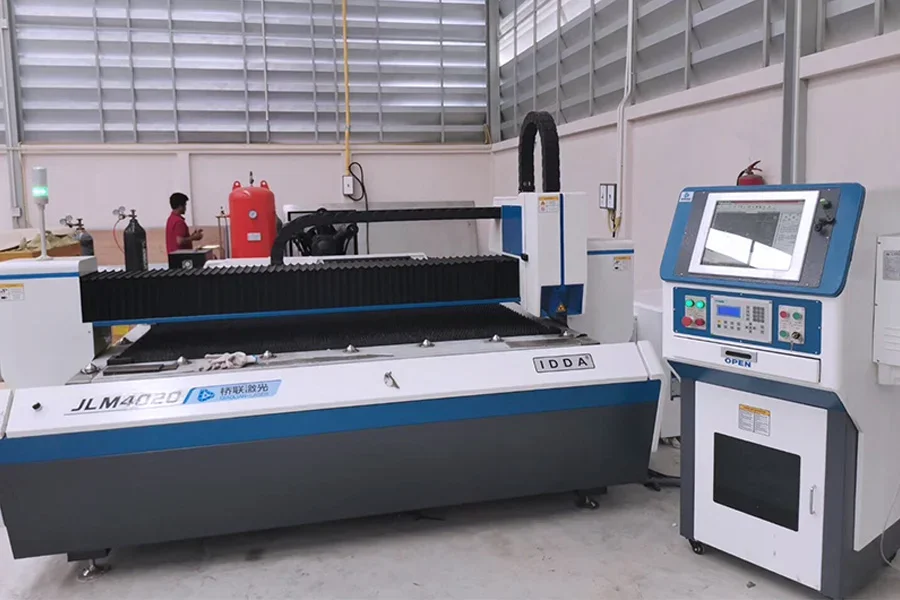 Inclined single table laser cutting machine