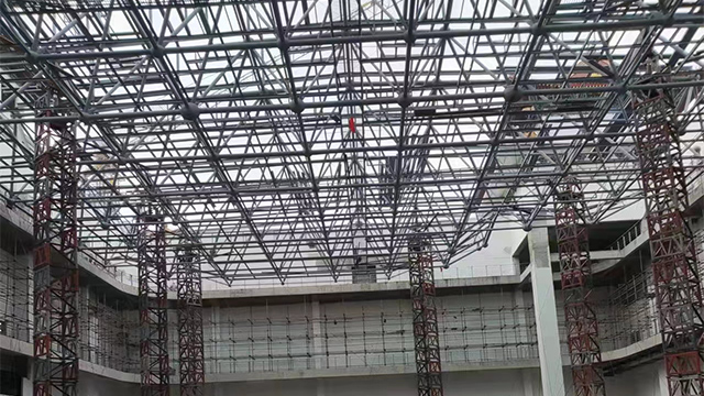 重慶下托架生產廠家 天津網架頂升建筑工程供應