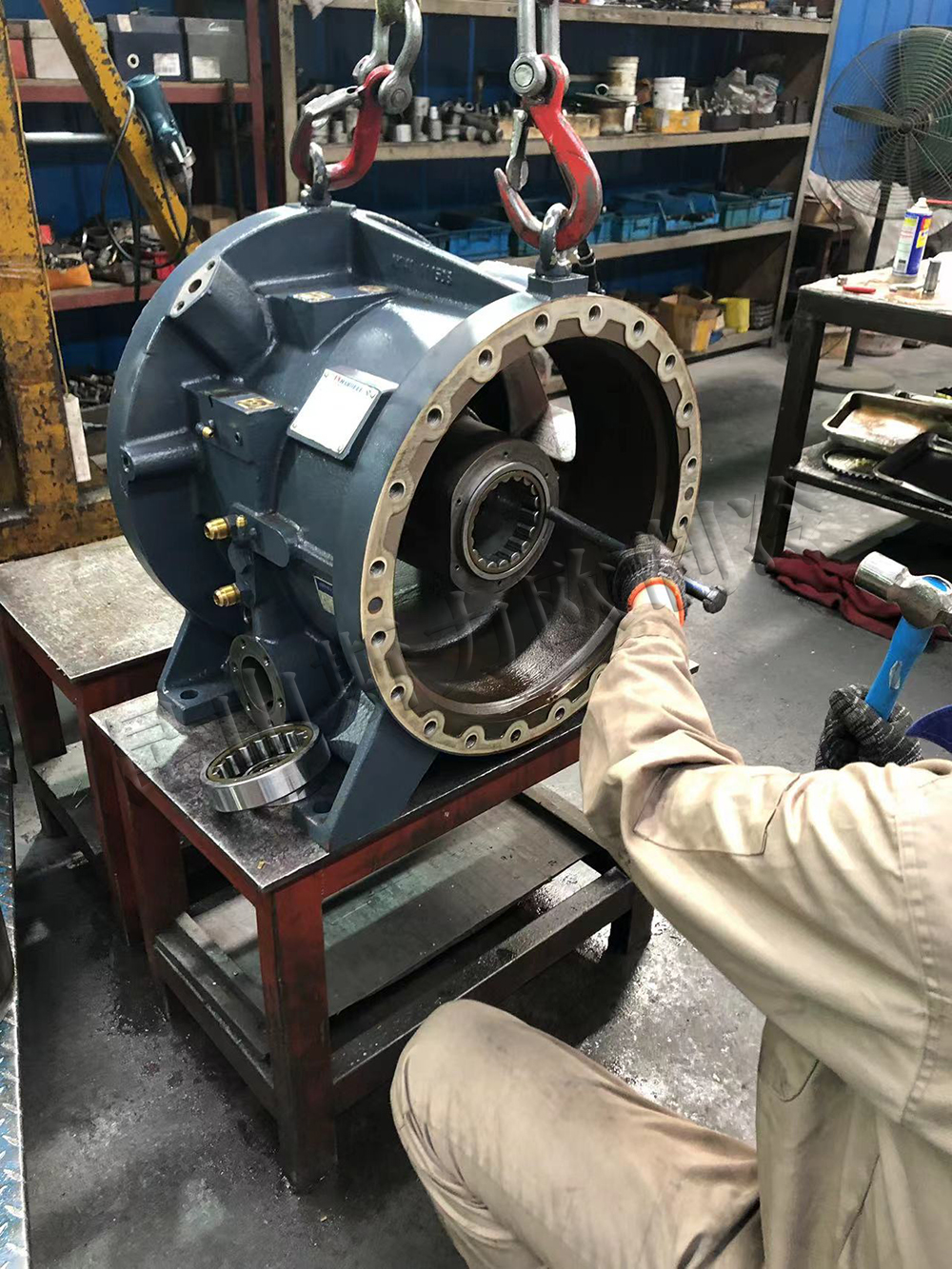 汉钟螺杆压缩机rc-2-410b-h制冷系统蒸发器冷凝器进水,压缩机内受潮