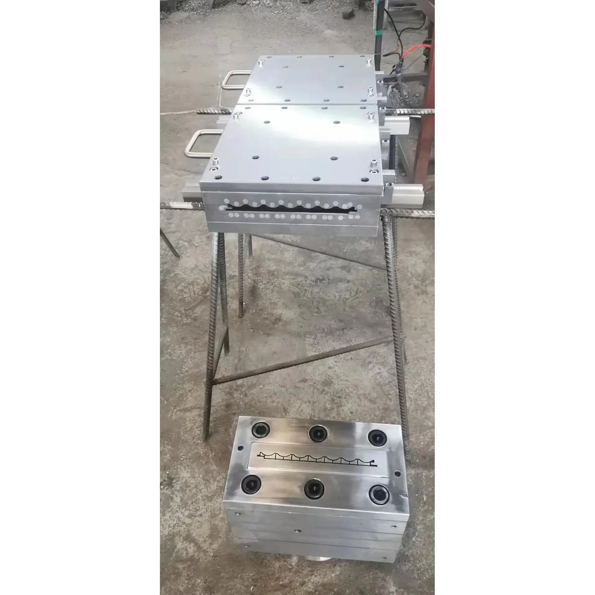 pvc wpc extrusion foaming mould