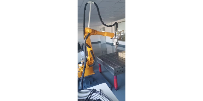 温州厂家全自动机器人焊接机工厂直销 温州聚合激光科技供应;