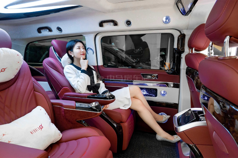 蘇州奔馳V260L凌際星云MPV價格