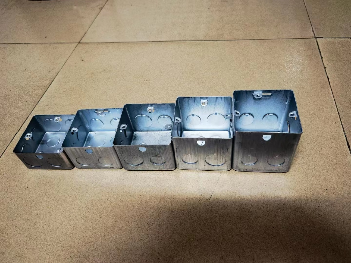 深圳小型镀锌铁线盒供应 欢迎来电 深圳市志达钢管供应