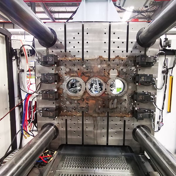 液壓夾具應(yīng)該具備哪些特點(diǎn)？