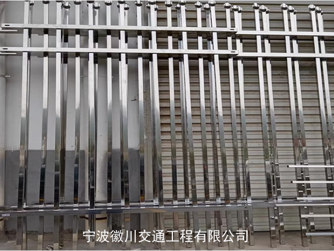 镇江锌钢护栏和不锈钢护栏哪个好,不锈钢护栏