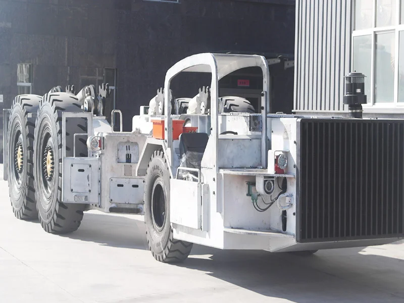 无轨胶轮车无人驾驶手艺应用现状及痛难点