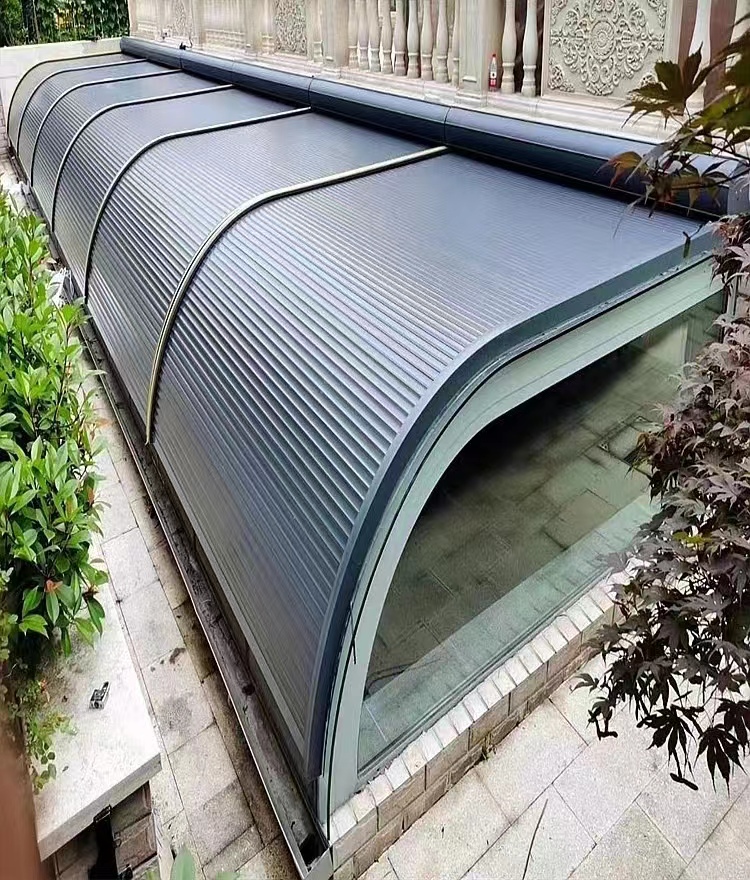 別墅遮陽系統(tǒng)的特點:夏日陽光下的舒適守護