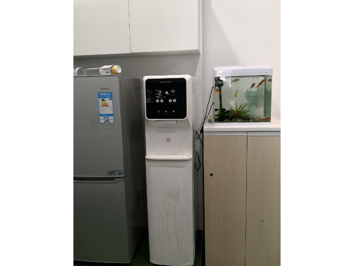 上海醫(yī)院純水直飲機租賃多少錢一臺 艾迪麗環(huán)保供應(yīng)