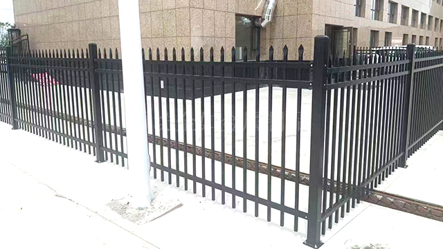 北京公路护栏定制 服务为先 潍坊金如金属制品供应