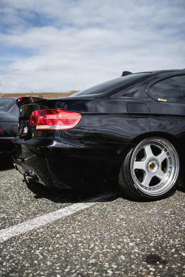 汽車車燈如何選？盤(pán)點(diǎn)7個(gè)車燈冷知識(shí)，關(guān)鍵時(shí)刻能救命