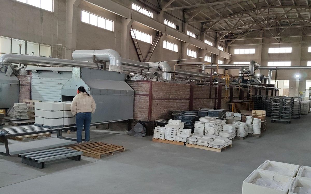 廠內陶瓷加工4.jpg 廠內陶瓷加工4.jpg