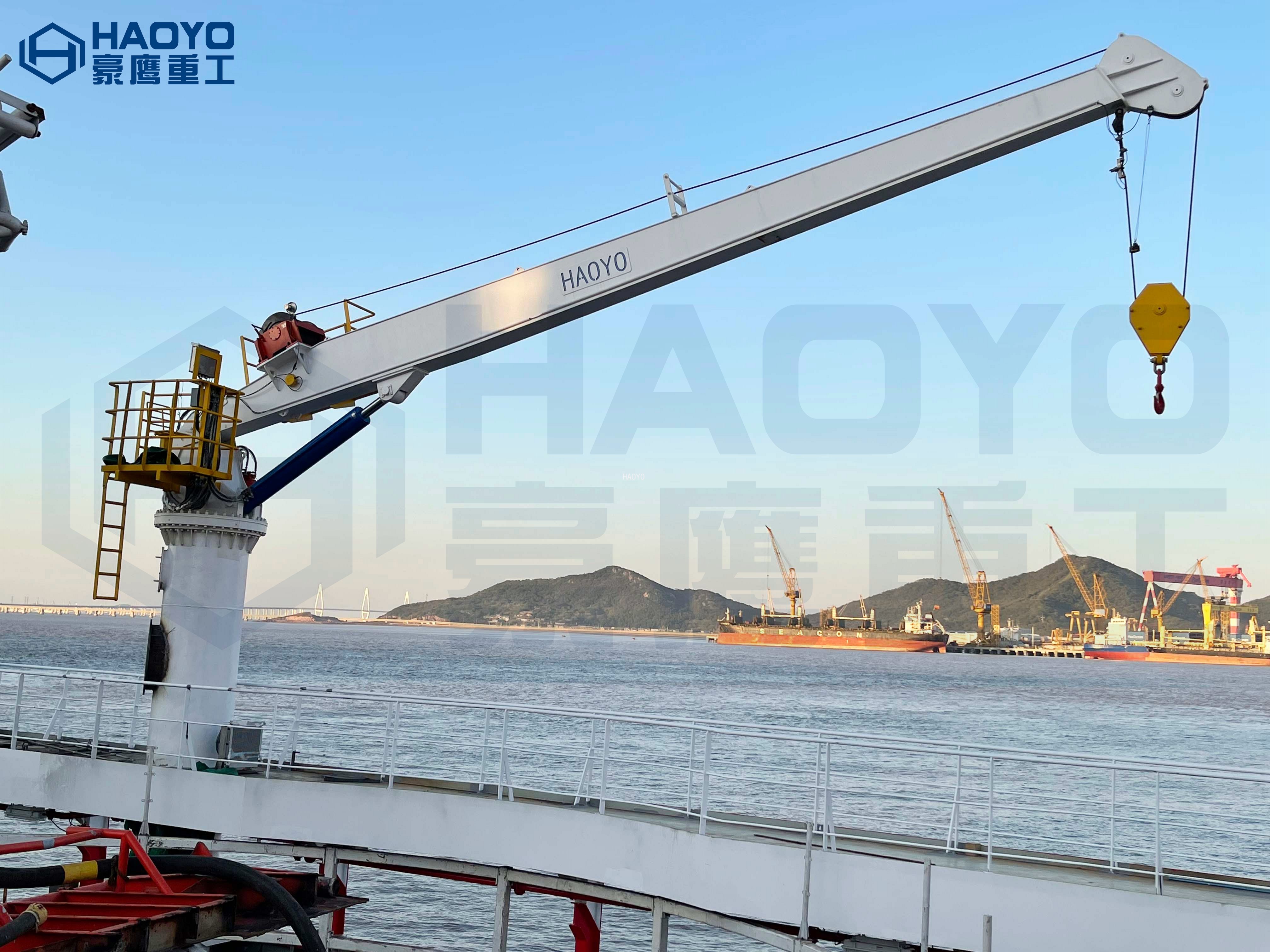 12T12M船用直臂吊在舟山船厂安装调试3.jpg