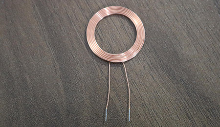 电脑电源线上为什么要带磁环